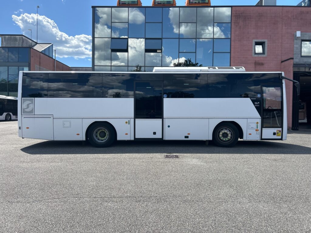 N.1 VOLVO MIDI SUNSUNDEGUI – Anno 2022 - Maakonnaliini buss: pilt 4 N.1 VOLVO MIDI SUNSUNDEGUI – Anno 2022 - Maakonnaliini buss: pilt 4