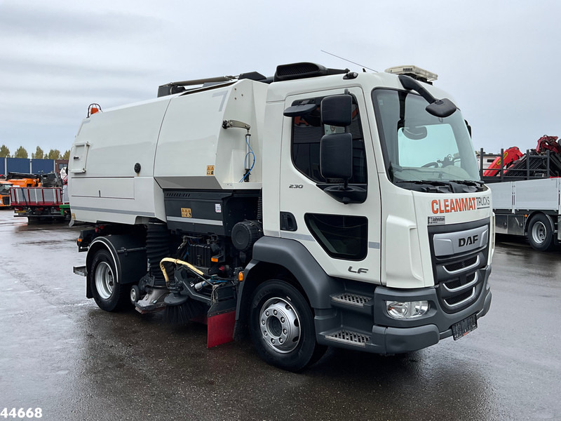 DAF FA LF 230 Euro 6 Johnston VT652 Just 87.278 km! - Tänavapühkimismasin: pilt 4 DAF FA LF 230 Euro 6 Johnston VT652 Just 87.278 km! - Tänavapühkimismasin: pilt 4