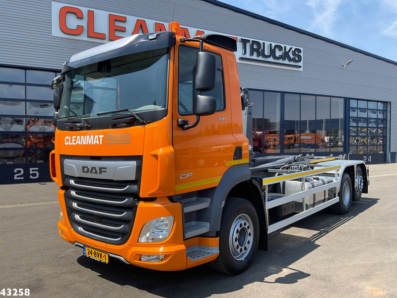 DAF FAN CF 430 VDL 21 Ton haakarmsysteem - Konkstõstukiga veoauto: pilt 2 DAF FAN CF 430 VDL 21 Ton haakarmsysteem - Konkstõstukiga veoauto: pilt 2