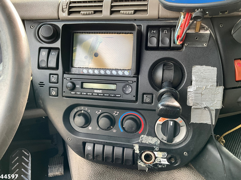 DAF FAX 85 CF 360 8x2 Euro 5 Hiab 16 Tonmeter laadkraan liising DAF FAX 85 CF 360 8x2 Euro 5 Hiab 16 Tonmeter laadkraan: pilt 14