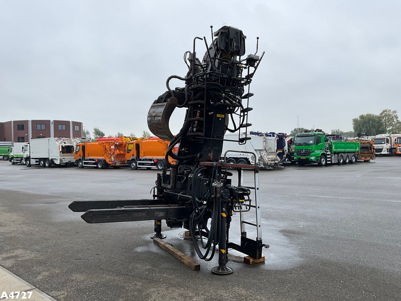 HIAB LOGLIFT 12 Tonmeter Z-kraan - Kraana-manipulaator - Veoauto: pilt 3 HIAB LOGLIFT 12 Tonmeter Z-kraan - Kraana-manipulaator - Veoauto: pilt 3