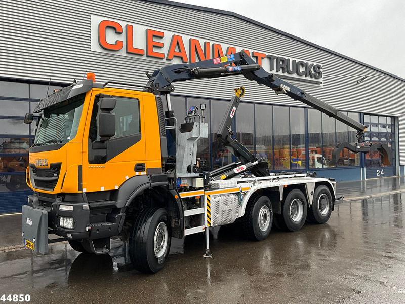 Iveco Trakker AD380T41W 8x6 Euro 6 HMF 19 Tonmeter Z-kraan - Konkstõstukiga veoauto, Kraanaga veoauto: pilt 1 Iveco Trakker AD380T41W 8x6 Euro 6 HMF 19 Tonmeter Z-kraan - Konkstõstukiga veoauto, Kraanaga veoauto: pilt 1