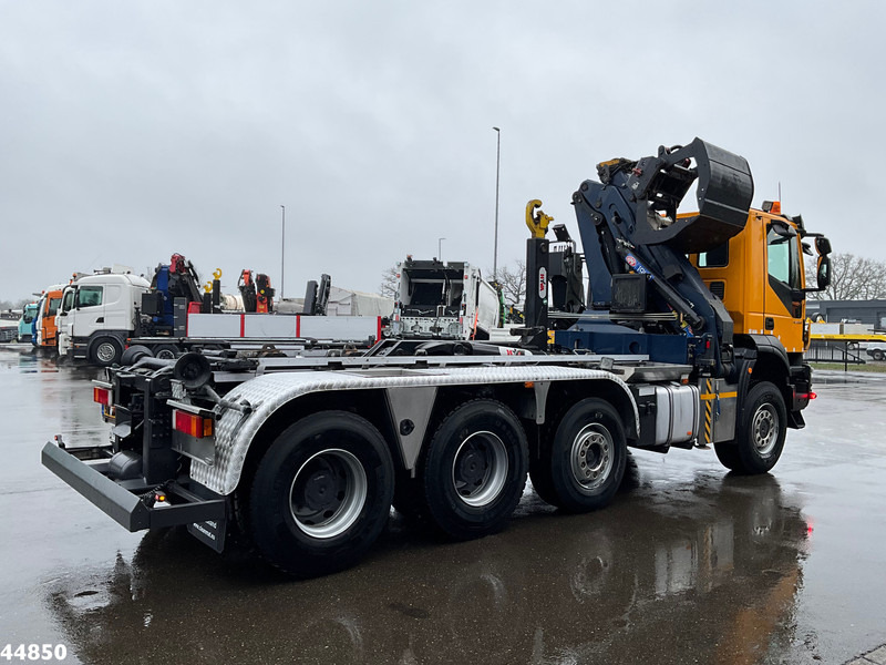 Iveco Trakker AD380T41W 8x6 Euro 6 HMF 19 Tonmeter Z-kraan - Konkstõstukiga veoauto, Kraanaga veoauto: pilt 4 Iveco Trakker AD380T41W 8x6 Euro 6 HMF 19 Tonmeter Z-kraan - Konkstõstukiga veoauto, Kraanaga veoauto: pilt 4