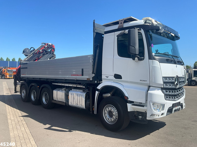 Mercedes-Benz Arocs 3251 8x4 Euro 6 Retarder Palfinger 34 Tonmeter laadkraan + Fly-Jib Just 146.766 km! - Kallurauto, Kraanaga veoauto: pilt 4 Mercedes-Benz Arocs 3251 8x4 Euro 6 Retarder Palfinger 34 Tonmeter laadkraan + Fly-Jib Just 146.766 km! - Kallurauto, Kraanaga veoauto: pilt 4
