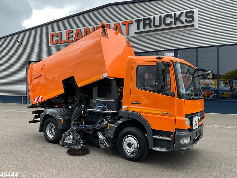 Mercedes-Benz Atego 1018 Brock Left and right sweeper Just 141.848 km! - Tänavapühkimismasin: pilt 1 Mercedes-Benz Atego 1018 Brock Left and right sweeper Just 141.848 km! - Tänavapühkimismasin: pilt 1