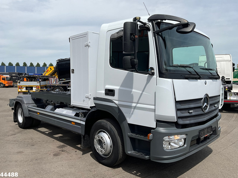 Mercedes-Benz Atego 1218 Euro 6 Manual 7 Ton haakarmsysteem - Konkstõstukiga veoauto: pilt 3 Mercedes-Benz Atego 1218 Euro 6 Manual 7 Ton haakarmsysteem - Konkstõstukiga veoauto: pilt 3