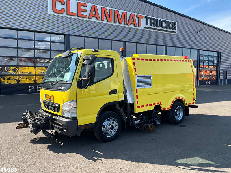 Mitsubishi Canter 7C15 Brock sweeper Just 94.095 km! - Tänavapühkimismasin: pilt 2 Mitsubishi Canter 7C15 Brock sweeper Just 94.095 km! - Tänavapühkimismasin: pilt 2