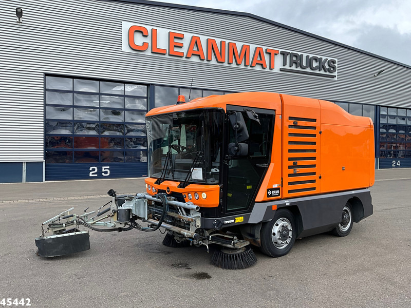 Ravo 540 CD Euro 6 with 3-rd brush - Tänavapühkimismasin: pilt 3 Ravo 540 CD Euro 6 with 3-rd brush - Tänavapühkimismasin: pilt 3