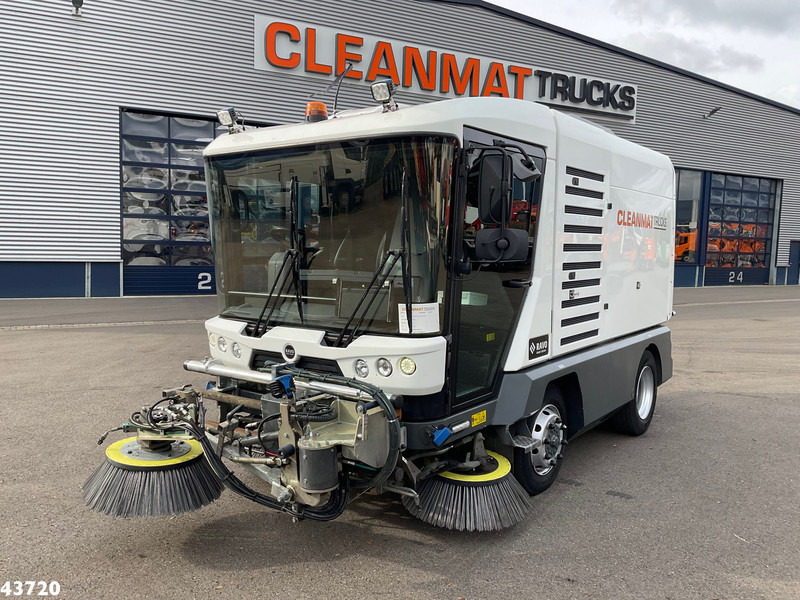 Ravo 540 STH Euro 6 with 3-rd brush - Tänavapühkimismasin: pilt 2 Ravo 540 STH Euro 6 with 3-rd brush - Tänavapühkimismasin: pilt 2