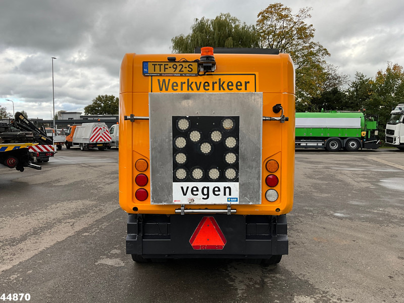 Ravo 540 with 3-rd brush - Tänavapühkimismasin: pilt 5 Ravo 540 with 3-rd brush - Tänavapühkimismasin: pilt 5