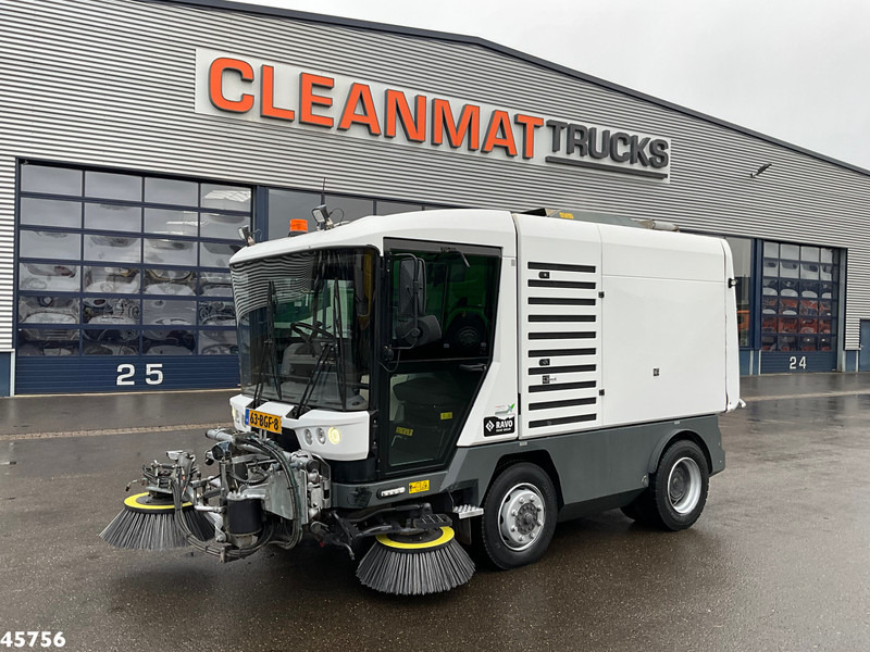 Ravo 580 with 3-rd brush - Tänavapühkimismasin: pilt 3 Ravo 580 with 3-rd brush - Tänavapühkimismasin: pilt 3