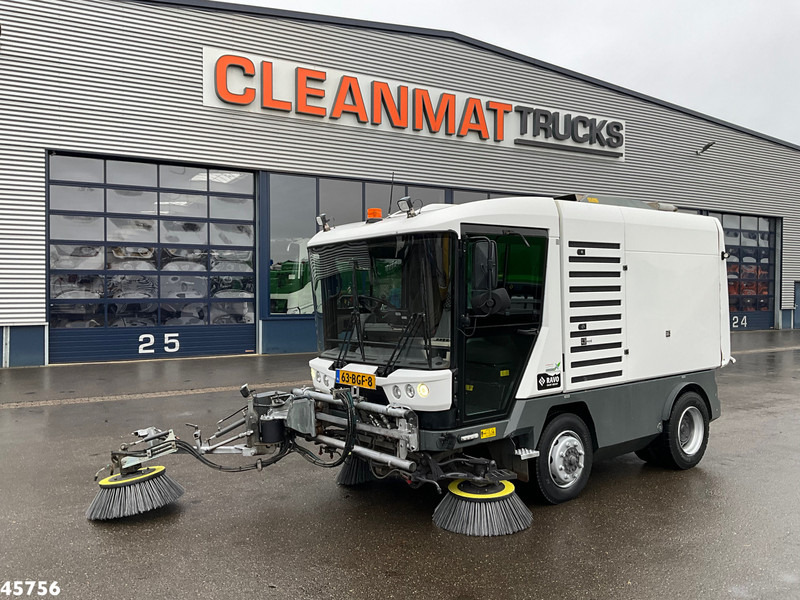 Ravo 580 with 3-rd brush - Tänavapühkimismasin: pilt 2 Ravo 580 with 3-rd brush - Tänavapühkimismasin: pilt 2