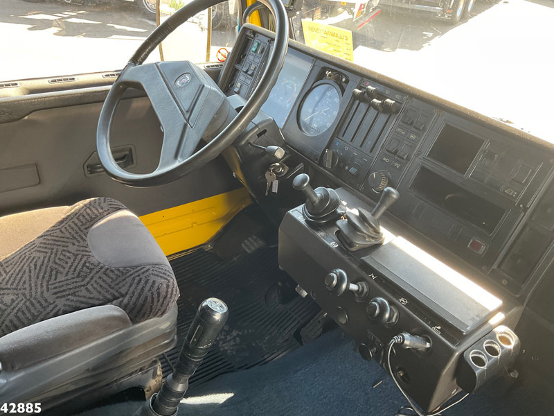 Scania R 142-H.400 6x2 Abschlepp "Gerestaureerde Oldtimer" liising Scania R 142-H.400 6x2 Abschlepp "Gerestaureerde Oldtimer": pilt 17