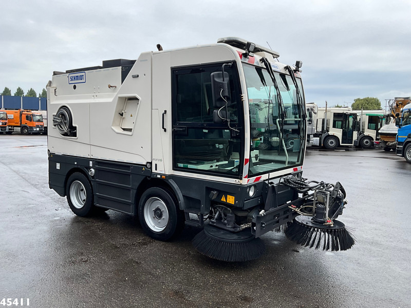 Schmidt Cleango 500 Compact Euro 6 with 3-rd brush - Tänavapühkimismasin: pilt 3 Schmidt Cleango 500 Compact Euro 6 with 3-rd brush - Tänavapühkimismasin: pilt 3