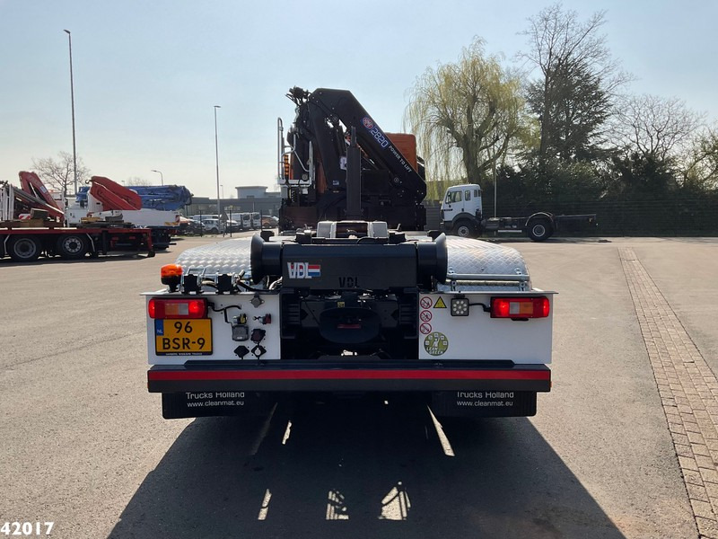Volvo FM 420 8x2 HMF 28 Tonmeter laadkraan - Konkstõstukiga veoauto, Kraanaga veoauto: pilt 3 Volvo FM 420 8x2 HMF 28 Tonmeter laadkraan - Konkstõstukiga veoauto, Kraanaga veoauto: pilt 3