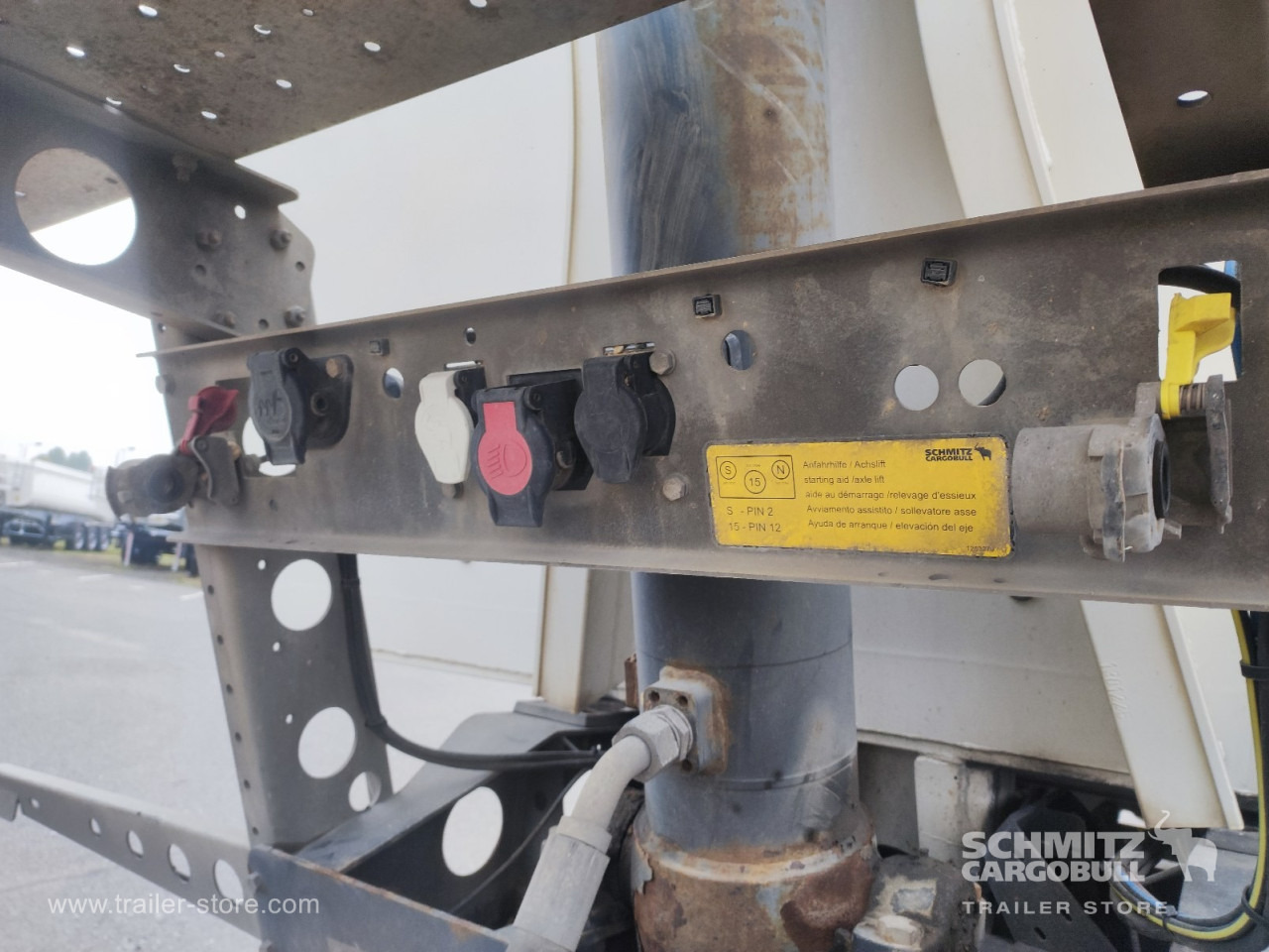 Kallur-poolhaagis SCHMITZ Auflieger Kipper Alukastenmulde 24m³: pilt 10 Kallur-poolhaagis SCHMITZ Auflieger Kipper Alukastenmulde 24m³: pilt 10