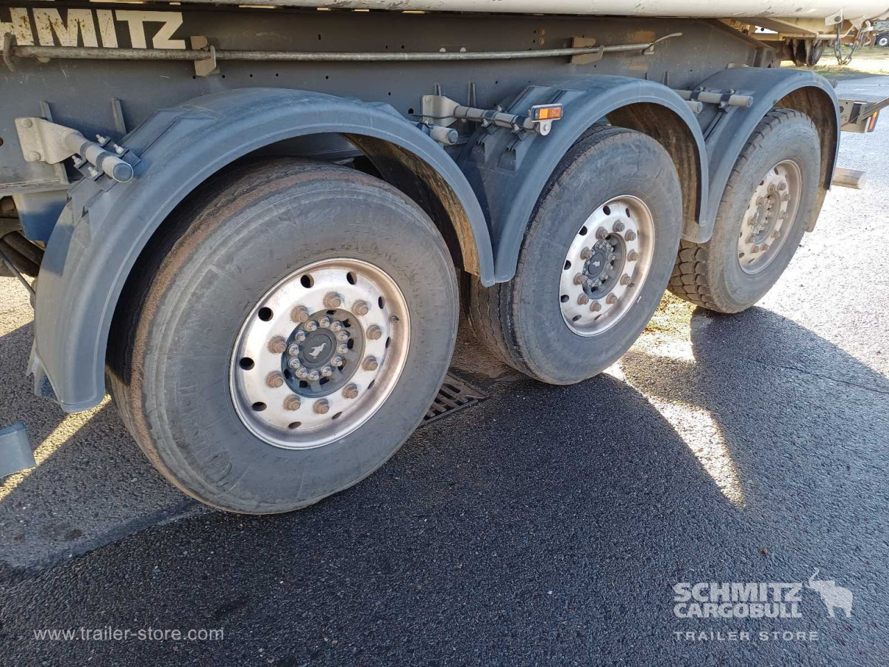 SCHMITZ Auflieger Kipper Alukastenmulde 44m³ - Kallur-poolhaagis: pilt 2 SCHMITZ Auflieger Kipper Alukastenmulde 44m³ - Kallur-poolhaagis: pilt 2