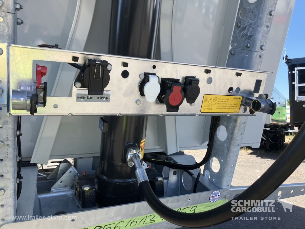 SCHMITZ Auflieger Kipper Alukastenmulde 52m³ - Kallur-poolhaagis: pilt 4 SCHMITZ Auflieger Kipper Alukastenmulde 52m³ - Kallur-poolhaagis: pilt 4