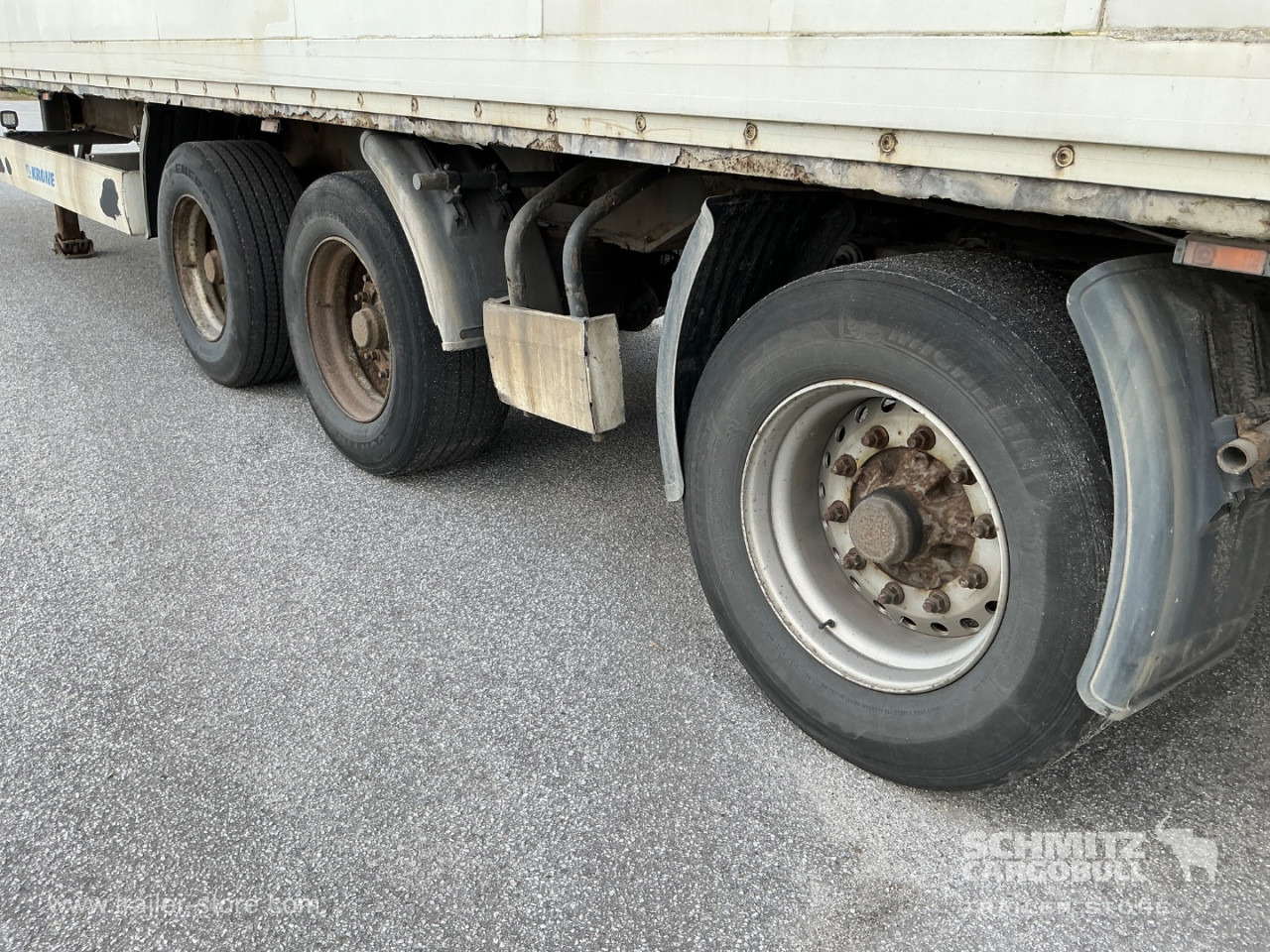 KRONE Dryfreight Standard Taillift - Furgoonpoolhaagis: pilt 2 KRONE Dryfreight Standard Taillift - Furgoonpoolhaagis: pilt 2