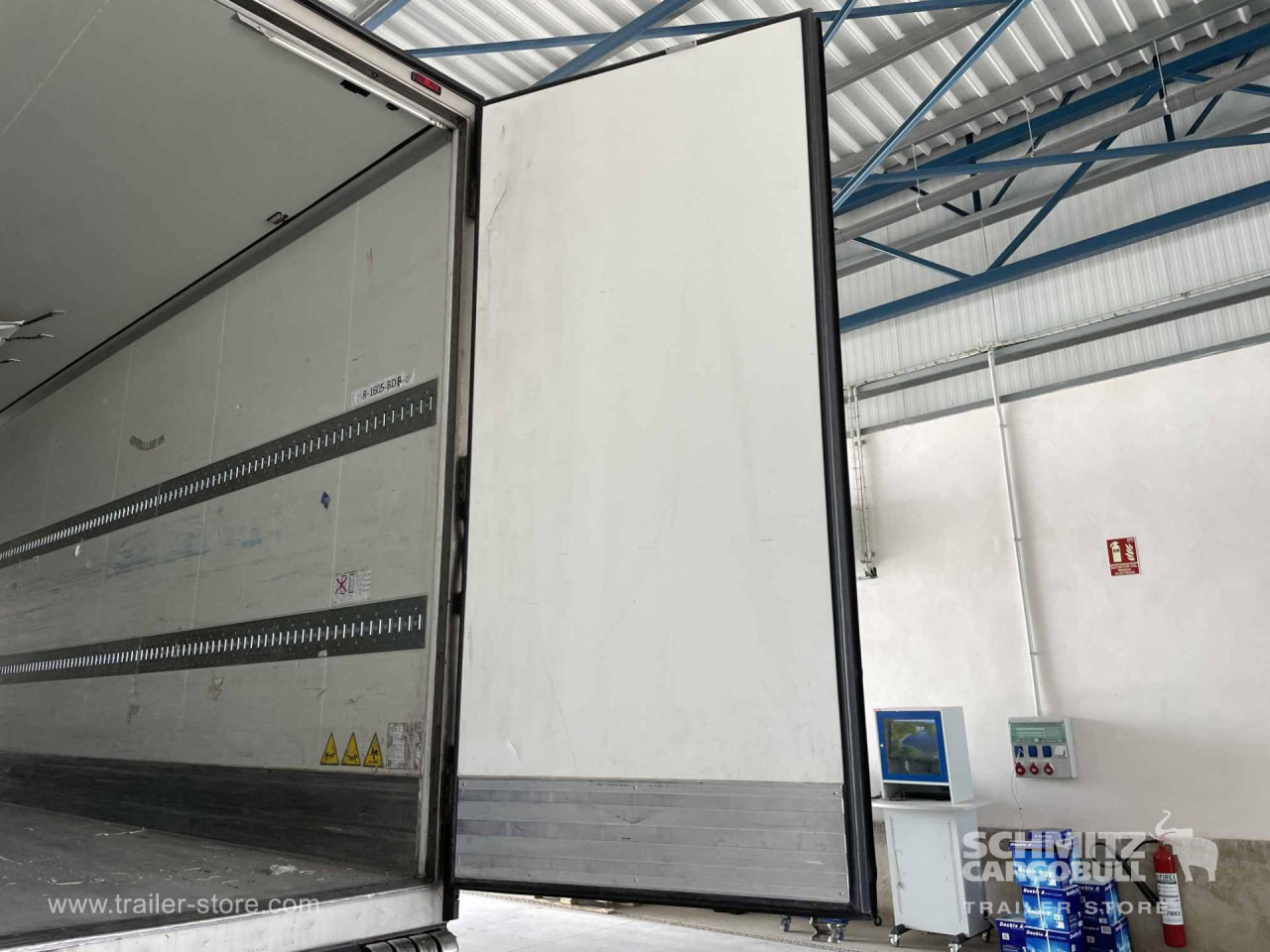 KRONE Remolque Frigo Standard - Külmikjärelhaagis: pilt 4 KRONE Remolque Frigo Standard - Külmikjärelhaagis: pilt 4