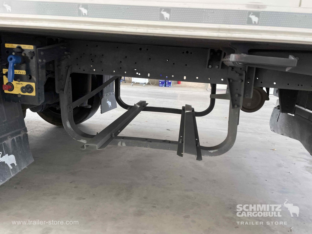 SCHMITZ Semiremolque Frigo Multitemperatura - Isotermiline poolhaagis: pilt 2 SCHMITZ Semiremolque Frigo Multitemperatura - Isotermiline poolhaagis: pilt 2