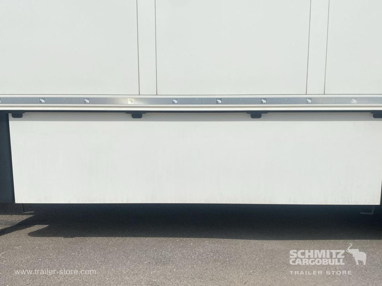 SCHMITZ Semiremolque Frigo Standard - Isotermiline poolhaagis: pilt 3 SCHMITZ Semiremolque Frigo Standard - Isotermiline poolhaagis: pilt 3