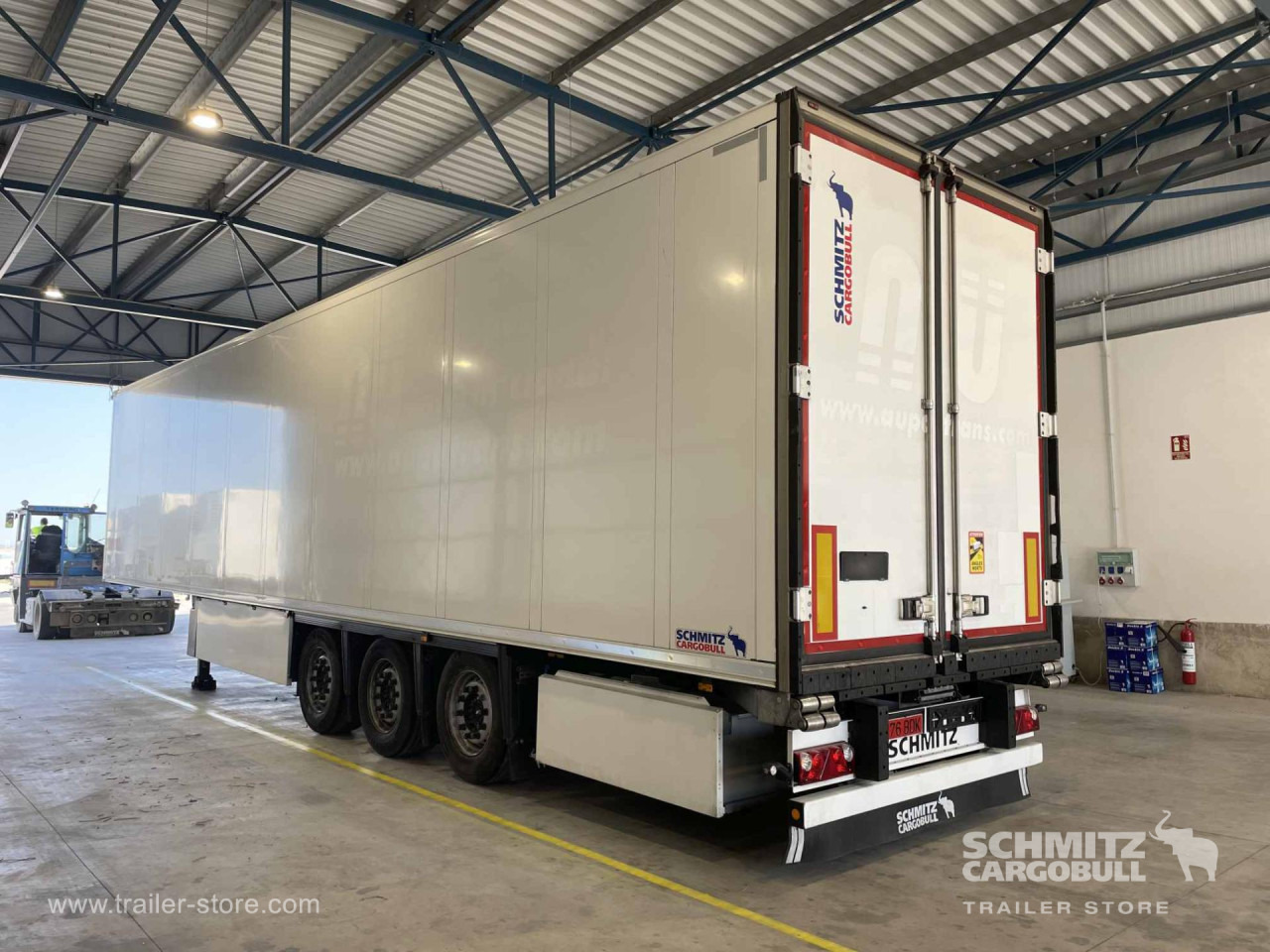 SCHMITZ Semiremolque Frigo Standard - Isotermiline poolhaagis: pilt 4 SCHMITZ Semiremolque Frigo Standard - Isotermiline poolhaagis: pilt 4