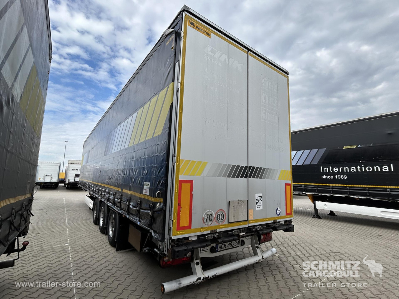 WIELTON Curtainsider Mega - Tentpoolhaagis: pilt 2 WIELTON Curtainsider Mega - Tentpoolhaagis: pilt 2