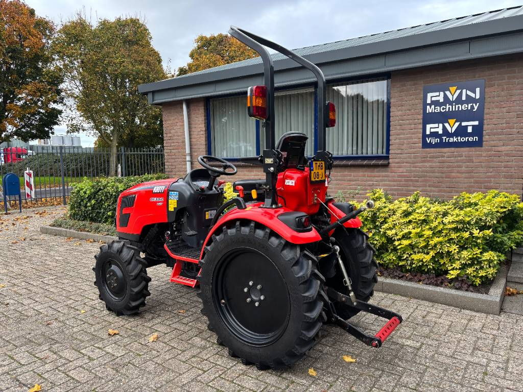 Kioti CK 3310 HST - Väiketraktor: pilt 3 Kioti CK 3310 HST - Väiketraktor: pilt 3