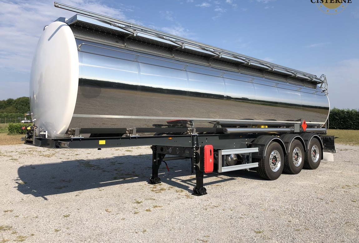 Bata CISTERNA MODELLO CHIMICA L4BH 33.000LT NUOVA - Tsistern poolhaagis: pilt 1 Bata CISTERNA MODELLO CHIMICA L4BH 33.000LT NUOVA - Tsistern poolhaagis: pilt 1