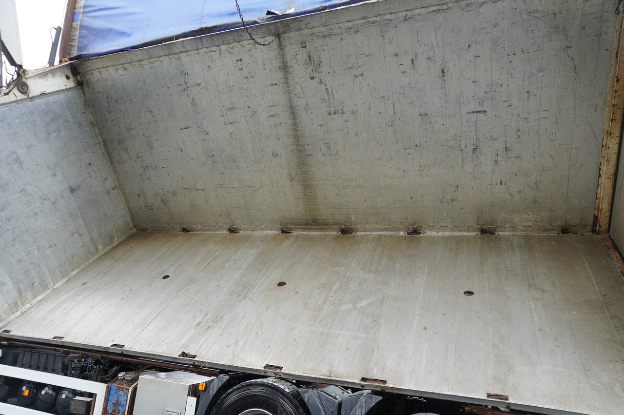 Dump truck body , side opening, 40 m3, side tipper - Asenduskorpus - furgoon: pilt 5 Dump truck body , side opening, 40 m3, side tipper - Asenduskorpus - furgoon: pilt 5