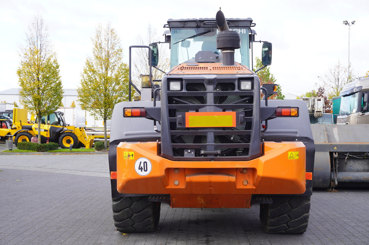 HITACHI ZW220 articulated loader / 2 buckets - Rataslaadur: pilt 5 HITACHI ZW220 articulated loader / 2 buckets - Rataslaadur: pilt 5