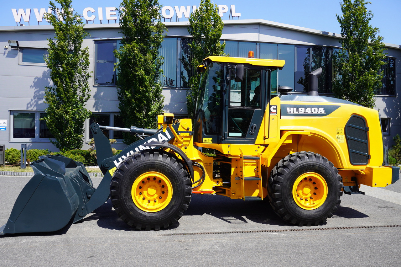HYUNDAI HL940A articulated loader / year 2021 / weight 13.5t year of production 2021 - Rataslaadur: pilt 3 HYUNDAI HL940A articulated loader / year 2021 / weight 13.5t year of production 2021 - Rataslaadur: pilt 3