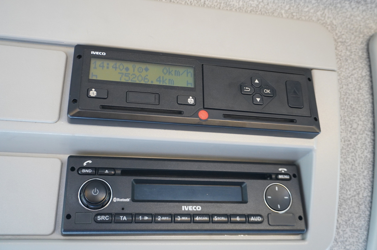 IVECO Eurocargo 160-210 / 75,000 km! / OMARS lowered tow truck platform / Fork - Treilerveoauto: pilt 3 IVECO Eurocargo 160-210 / 75,000 km! / OMARS lowered tow truck platform / Fork - Treilerveoauto: pilt 3