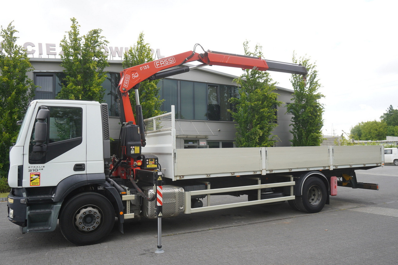 IVECO STRALIS 19.310 E6 / Flatbed 19 EPAL / FASSI F135 / 225 MTH! / 5.7 T - Madelveok/ Platvormveok, Kraanaga veoauto: pilt 4 IVECO STRALIS 19.310 E6 / Flatbed 19 EPAL / FASSI F135 / 225 MTH! / 5.7 T - Madelveok/ Platvormveok, Kraanaga veoauto: pilt 4