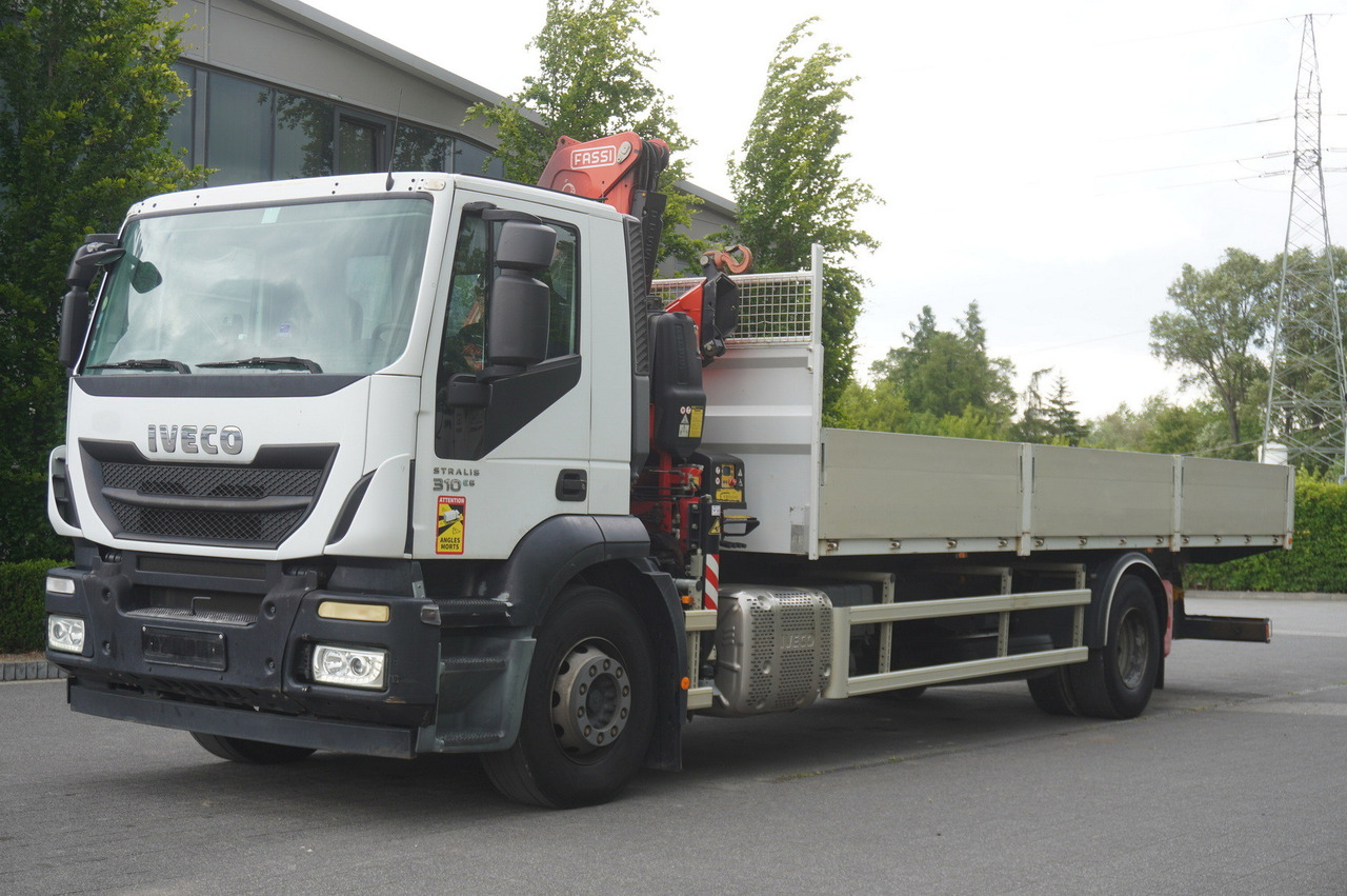 IVECO STRALIS 19.310 E6 / Flatbed 19 EPAL / FASSI F135 / 225 MTH! / 5.7 T - Madelveok/ Platvormveok, Kraanaga veoauto: pilt 3 IVECO STRALIS 19.310 E6 / Flatbed 19 EPAL / FASSI F135 / 225 MTH! / 5.7 T - Madelveok/ Platvormveok, Kraanaga veoauto: pilt 3