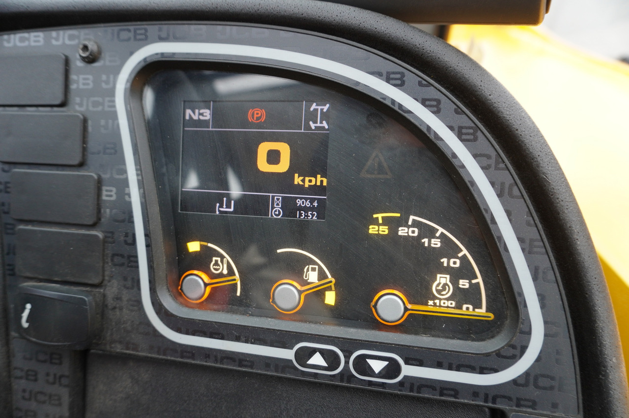 JCB 531-70 / 900 MTH telescopic charger! / 3.1 T / 7 M - Teleskooplaadur: pilt 2 JCB 531-70 / 900 MTH telescopic charger! / 3.1 T / 7 M - Teleskooplaadur: pilt 2