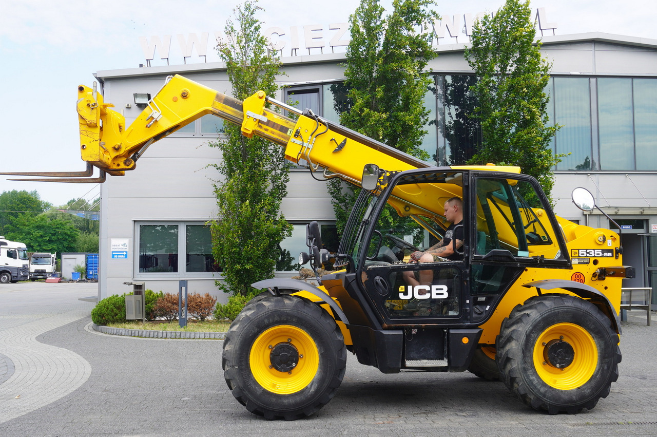 JCB 535-95 / 3.5 T / range 9.5 m / joystick / 2021 - Teleskooprataslaadur: pilt 2 JCB 535-95 / 3.5 T / range 9.5 m / joystick / 2021 - Teleskooprataslaadur: pilt 2