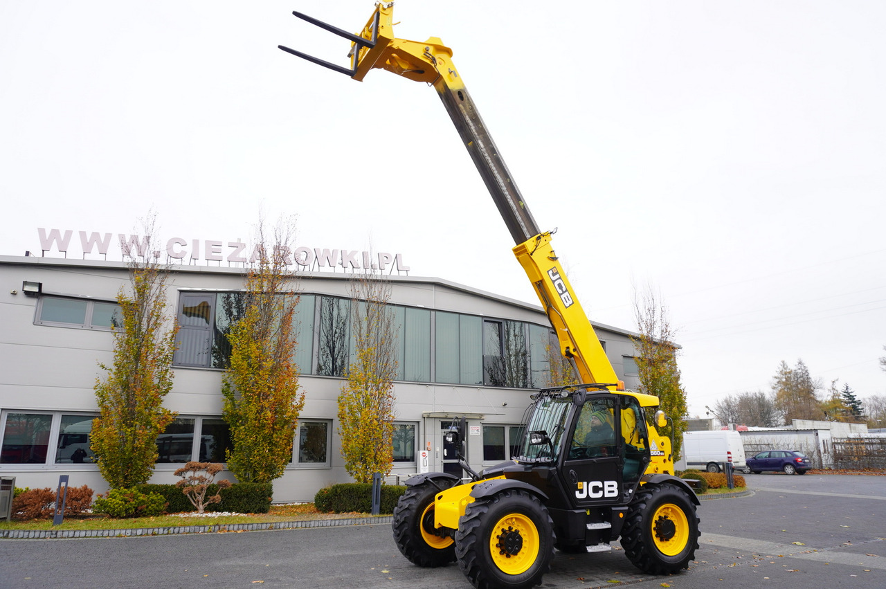 JCB 560-80 / 6 ton lifting capacity / power 146 HP - Teleskooprataslaadur: pilt 2 JCB 560-80 / 6 ton lifting capacity / power 146 HP - Teleskooprataslaadur: pilt 2
