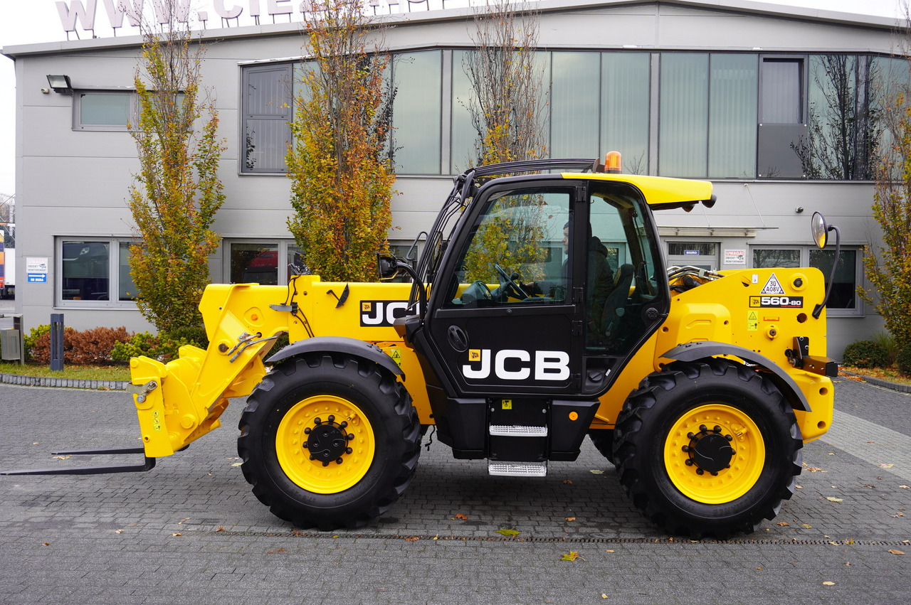 JCB 560-80 / 6 ton lifting capacity / power 146 HP - Teleskooprataslaadur: pilt 3 JCB 560-80 / 6 ton lifting capacity / power 146 HP - Teleskooprataslaadur: pilt 3