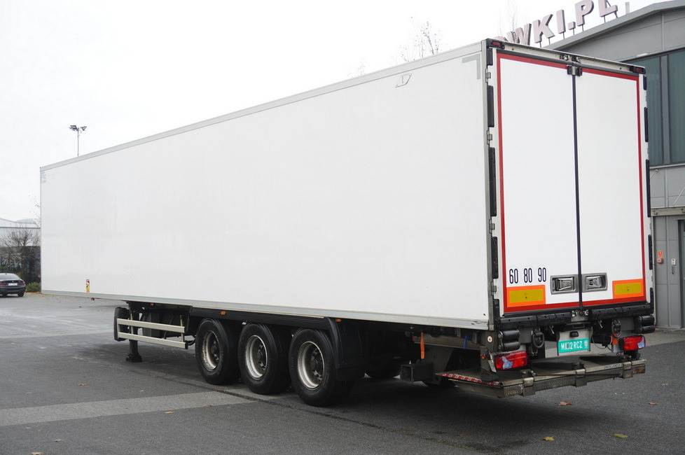 LAMBERET refrigerated semi-trailer / Carrier Vector 1550 unit - Külmutiga poolhaagis: pilt 4 LAMBERET refrigerated semi-trailer / Carrier Vector 1550 unit - Külmutiga poolhaagis: pilt 4