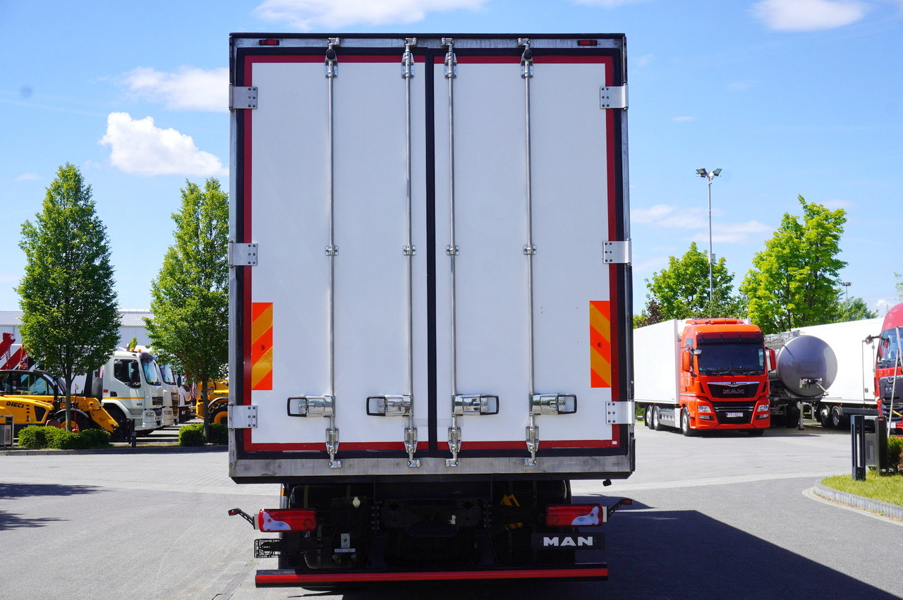 MAN GX 26.510 / 2022 / NEW Krone bitemperature refrigerated truck / Carrier Supra 850 MT / 4 units - Külmutiga veoauto: pilt 3 MAN GX 26.510 / 2022 / NEW Krone bitemperature refrigerated truck / Carrier Supra 850 MT / 4 units - Külmutiga veoauto: pilt 3