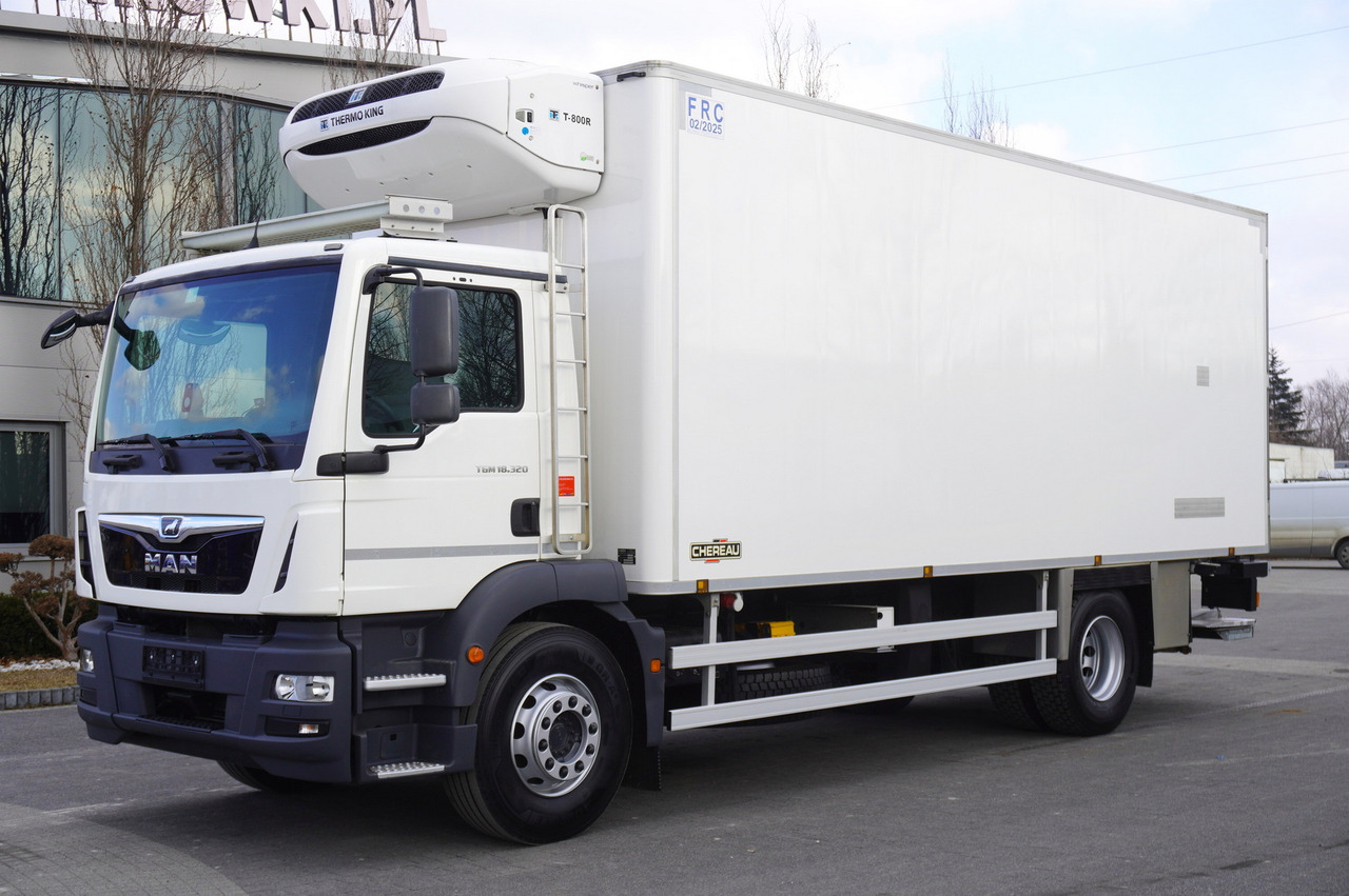 MAN TGM 18.320 / CHEREAU meat hook refrigerator / Carcass elevator - Külmutiga veoauto: pilt 2 MAN TGM 18.320 / CHEREAU meat hook refrigerator / Carcass elevator - Külmutiga veoauto: pilt 2