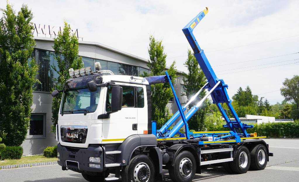 MAN TGS 35.400 8×4 HYVA LIFT 32.56 SE hooklift - Konkstõstukiga veoauto: pilt 1 MAN TGS 35.400 8×4 HYVA LIFT 32.56 SE hooklift - Konkstõstukiga veoauto: pilt 1