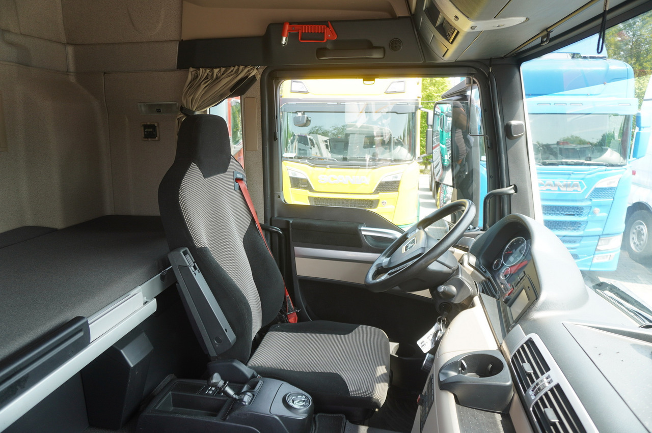 Kabiinišassiiga veoauto MAN TGS 35.420 8×2 / Chassis 6.4 m / 3 steered axles: pilt 15 Kabiinišassiiga veoauto MAN TGS 35.420 8×2 / Chassis 6.4 m / 3 steered axles: pilt 15