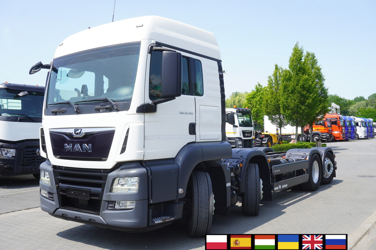 Kraanaga veoauto MAN TGS 35.420 8x2 / Chassis 6.4 m / 3 steered axles: pilt 1