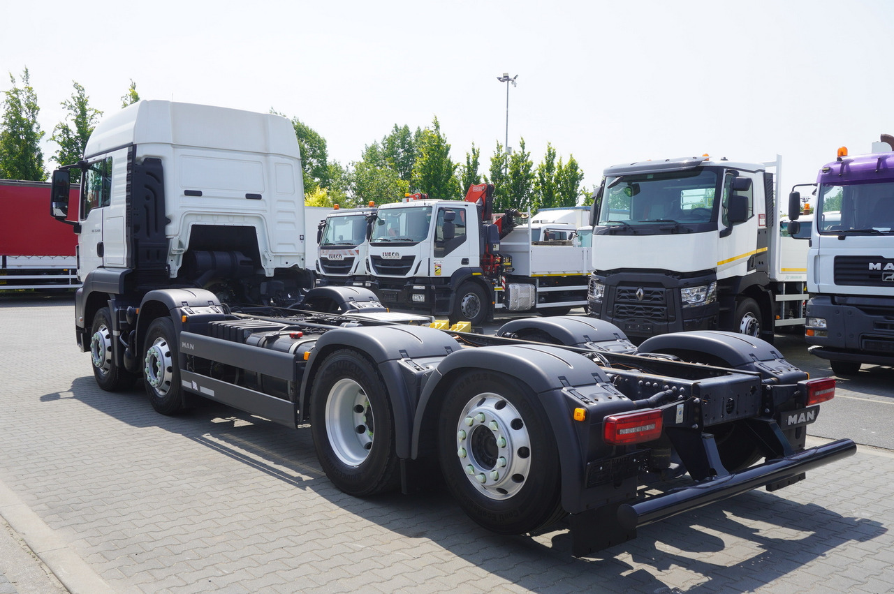 MAN TGS 35.420 8x2 / Chassis 6.4 m / 3 steered axles - Kabiinišassiiga veoauto: pilt 4 MAN TGS 35.420 8x2 / Chassis 6.4 m / 3 steered axles - Kabiinišassiiga veoauto: pilt 4