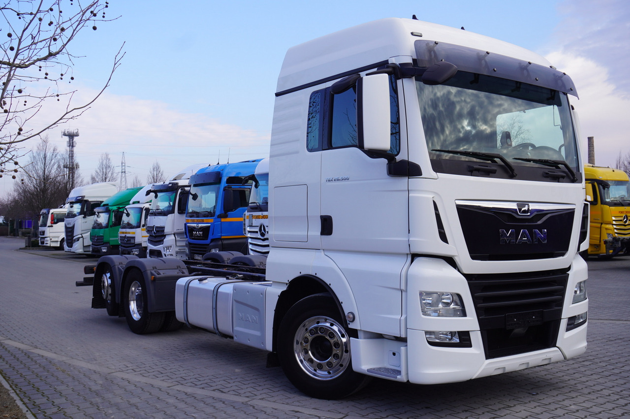 Kabiinišassiiga veoauto MAN TGX 26,500 / 500 HP / steering 3rd axle / 20 t cap. / Chassis 6.5 m: pilt 8