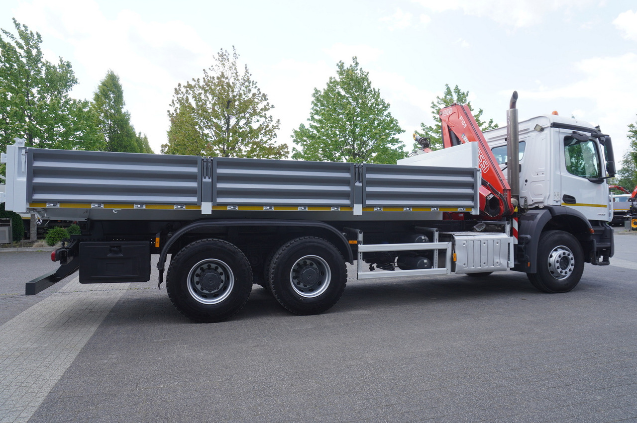 Madelveok/ Platvormveok, Kraanaga veoauto MERCEDES-BENZ AROCS 2633 6x4 / 5.5 T crane FASSI F135 / Tipper 15 EPAL: pilt 9