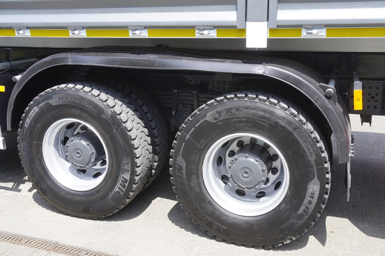 Madelveok/ Platvormveok, Kraanaga veoauto MERCEDES-BENZ AROCS 2633 6x4 / 5.5 T crane FASSI F135 / Tipper 15 EPAL: pilt 16